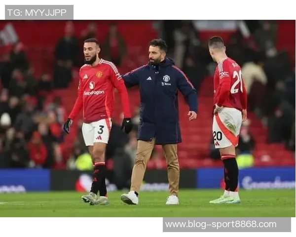 曼联计划冬窗引进狼队中场戈麦斯报价5000万欧球员表示愿意加盟 曼联计划冬窗引进狼队中场戈麦斯报价5000万欧球员表示愿意加盟